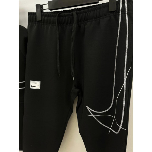 Nike Performance Sweatshirt + Pants Black