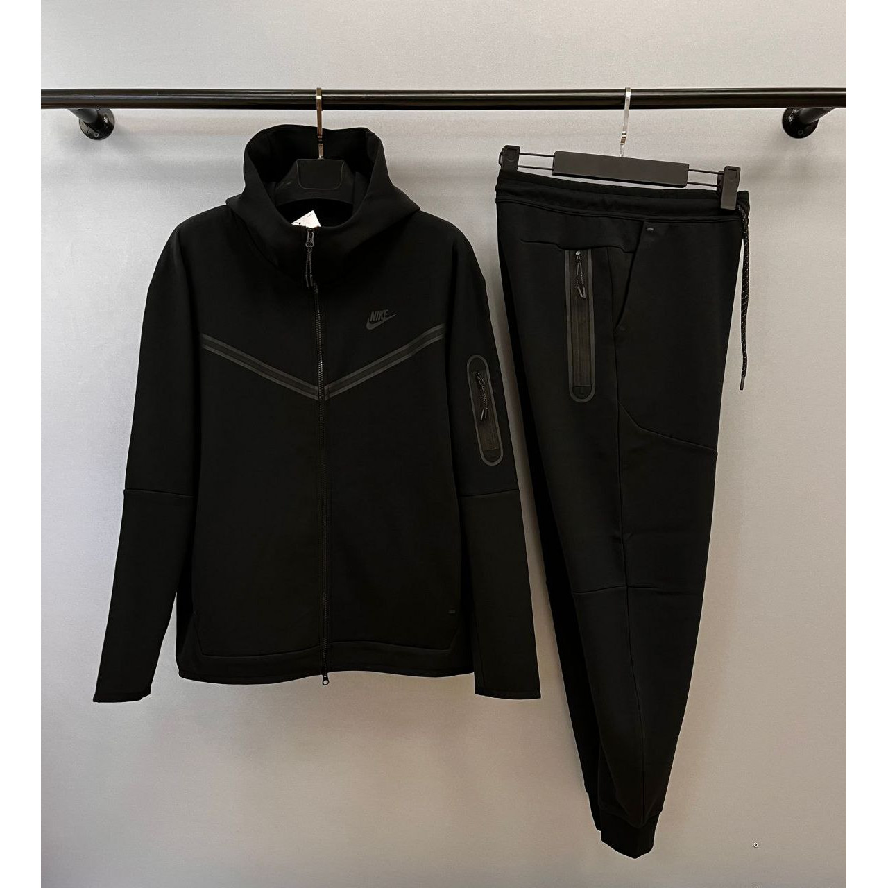 Мъжки спортен екип Nike Tracksuit Tech Fleece Black Top Model