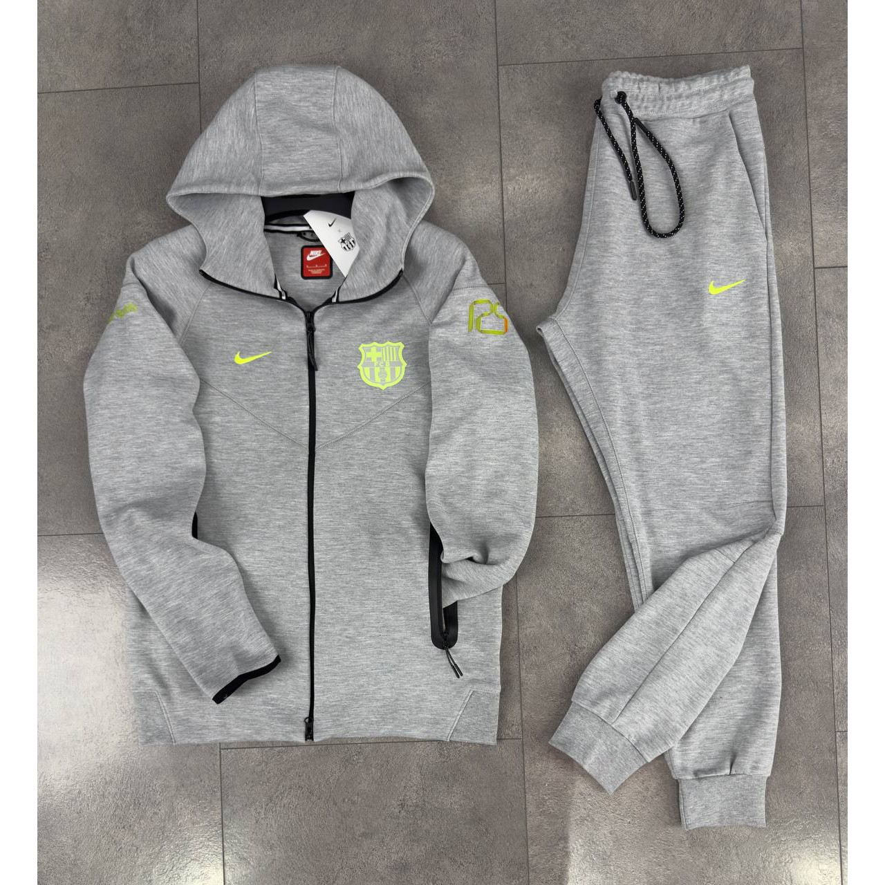  Мъжки спортен екип Nike Barcelona Tech Fleece сиво