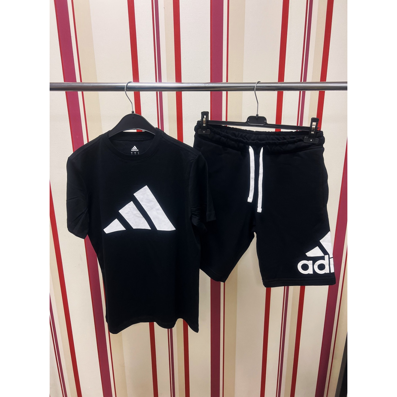 Мъжки спортен къс комплект Adidas Classic Big Logo Shorts + T-shirt Black